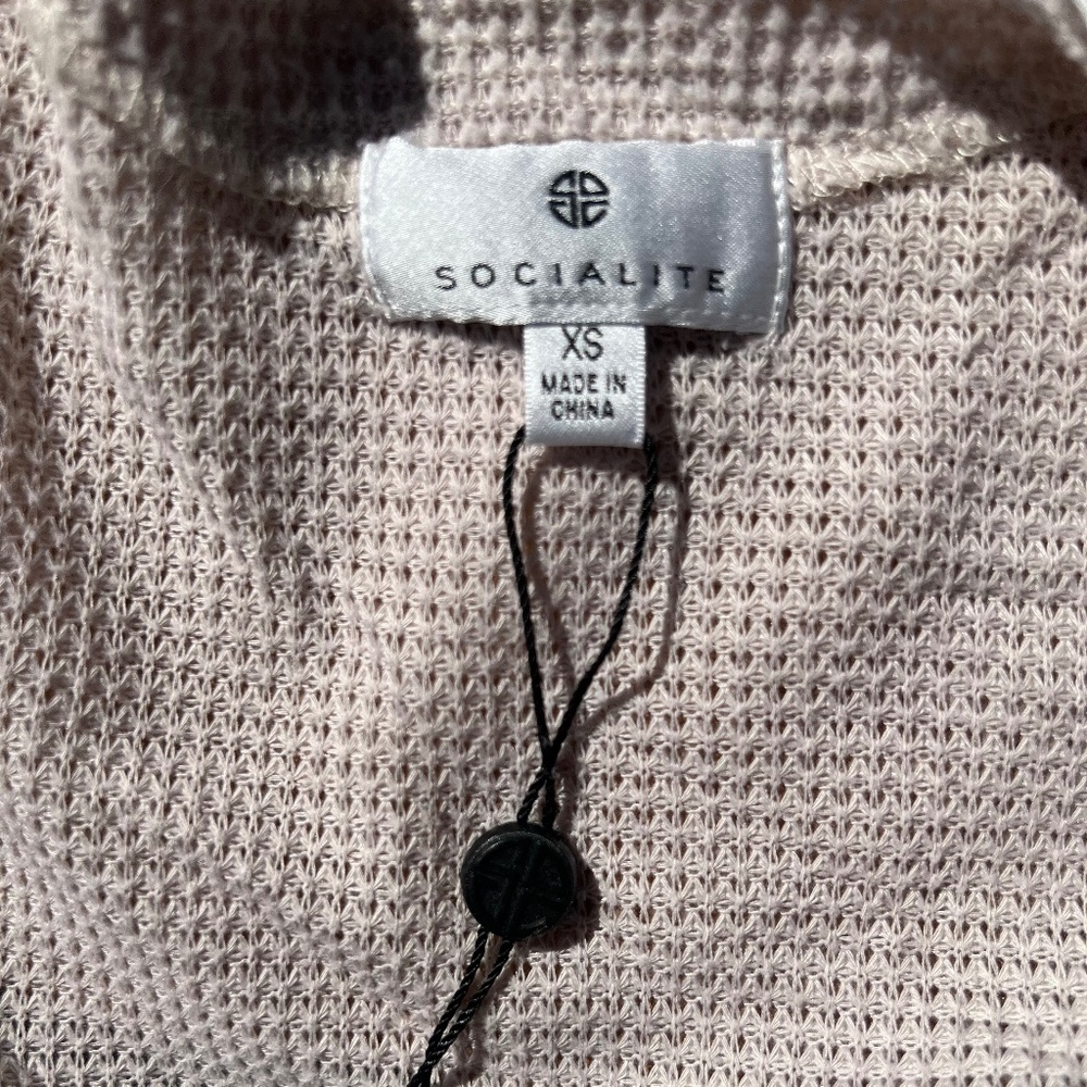 Socialite Balloon Sleeve Waffle Cardigan - Picture 5 of 11